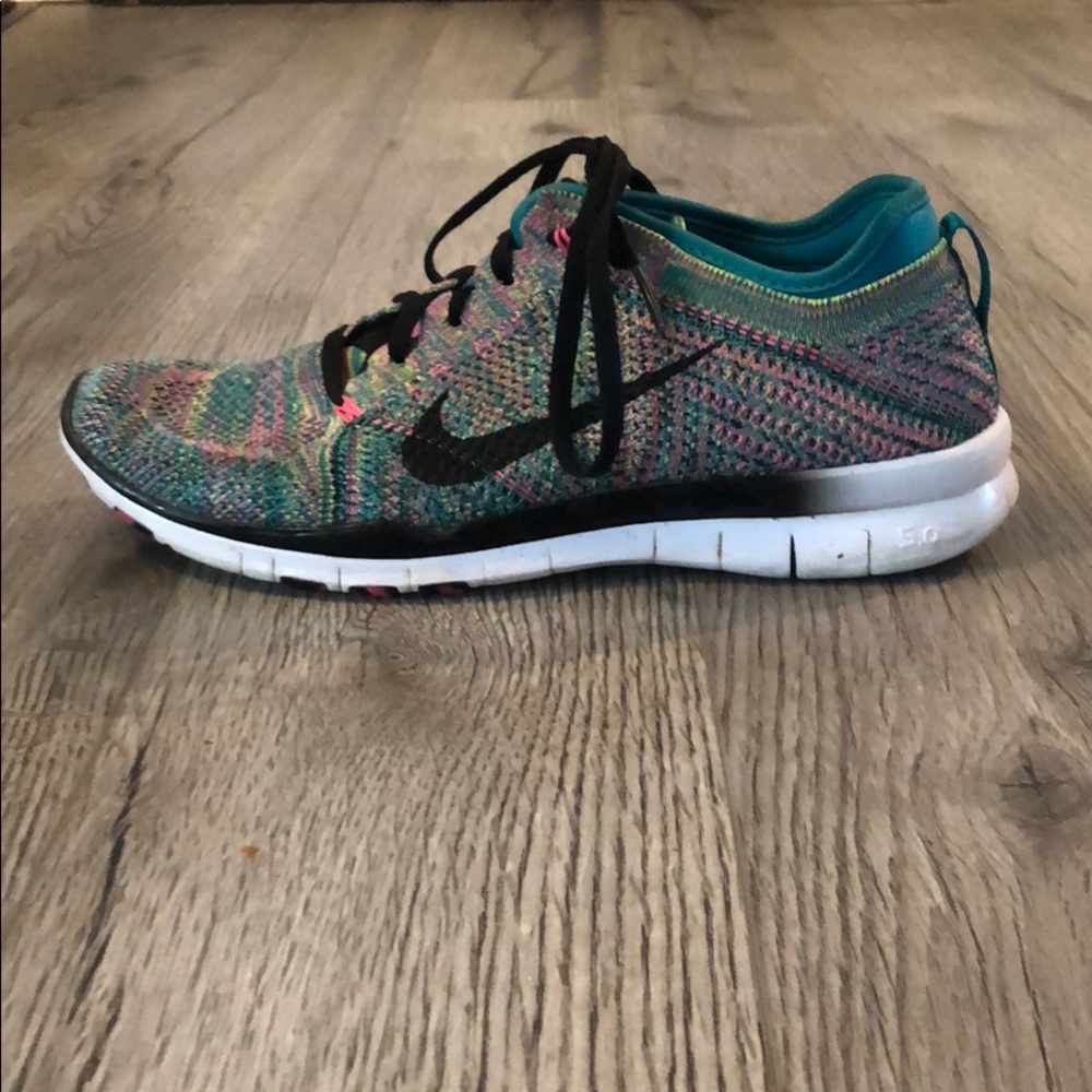 Nike Free Tennis Shoes